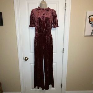 Holiday outfit-Crushed velvet top and pants